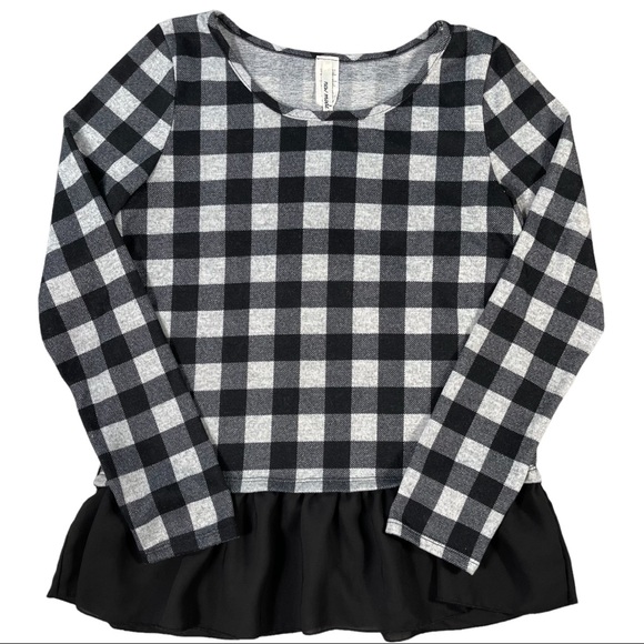 New Mode size medium long sleeve black & white checkered shirt, ruffle bottom - Picture 1 of 9